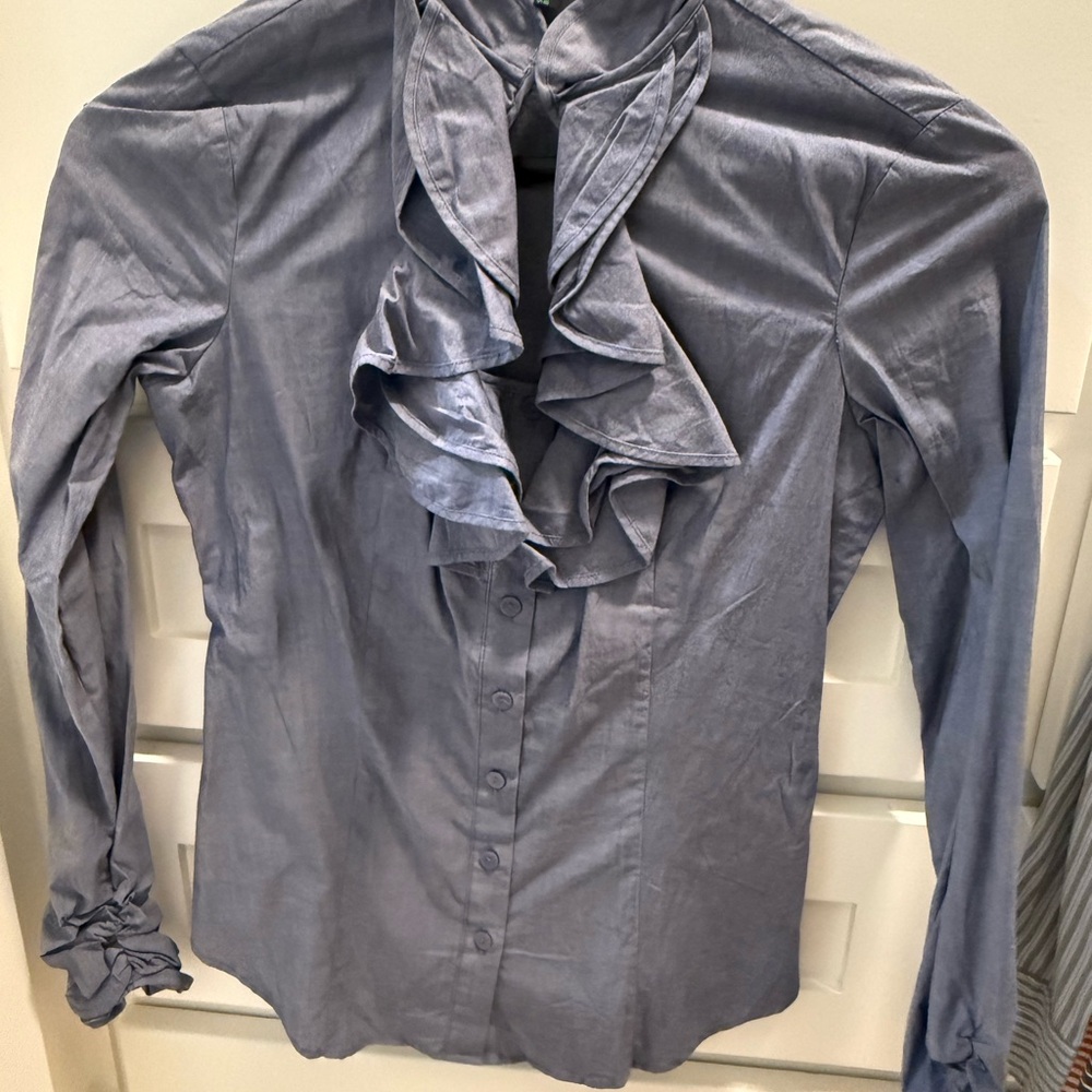 Chic Ruffled Button-Up Blouse United Colors of Benetton